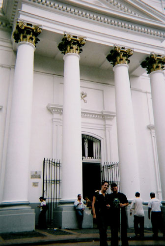 Tony and Darwin, Caracas
